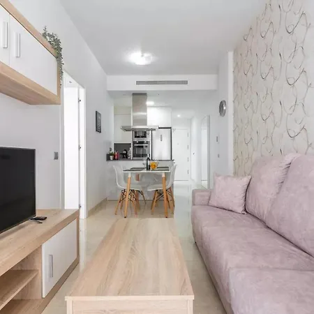 082 Moderno Con La Piscina Y Wifi Gratis Appartamento