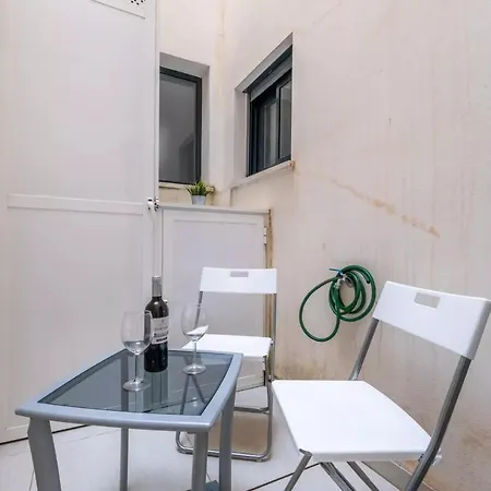 082 Moderno Con La Piscina Y Wifi Gratis Appartamento *