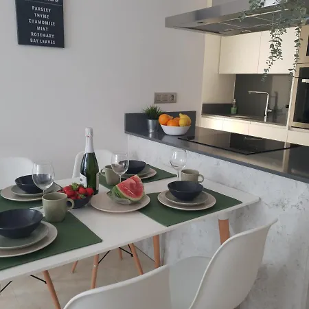 082 Moderno Con La Piscina Y Wifi Gratis Apartment *